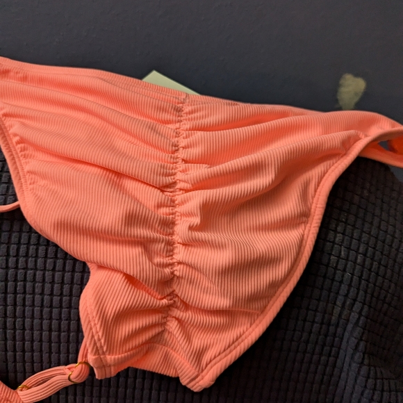 Pink bikini - Picture 2 of 8